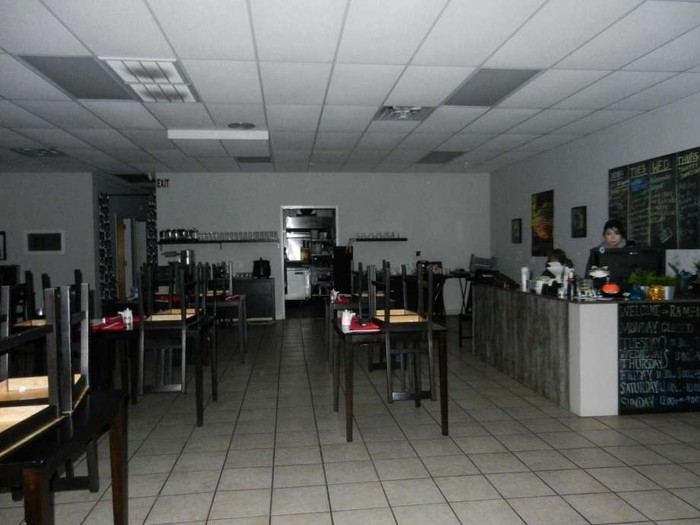 Restoran Ramen Berhantu -