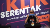 Dirjen Dukcapil Zudan Arif Fakrulloh ikut memberikan sambutannya.
