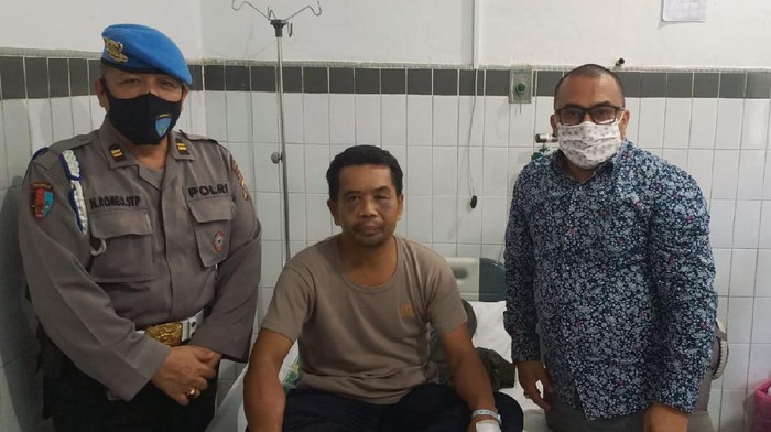 Sarpan (tengah) setelah dimintai keterangan oleh Bidang Propam Polda Sumut (dok. Istimewa)