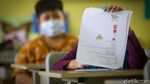 Suasana Tes Mutasi Siswa Sekolah Dasar di Jakarta