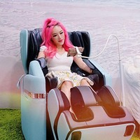 Setelah kasus Cheng viral, banyak pihak-pihak sponsor yang kemudian memutuskan untuk mengakhiri kerja sama dengannya. Diantaranya ada merek kecantikan Fresh serta perusahaan jam Daniel Wellington yang akhirnya memilih untuk berhenti berhubungan dengan Cheng. Foto: Instagram @xiaxue