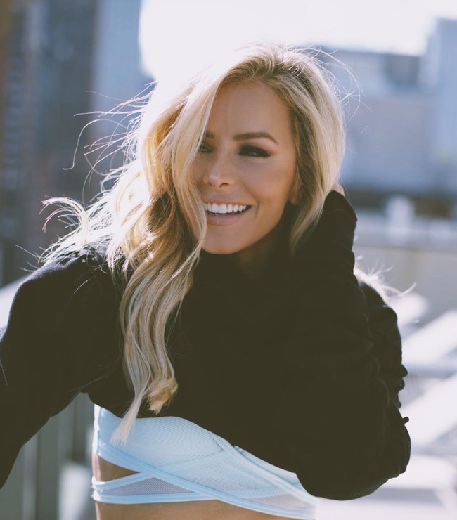 Pendiri butik olahraga Xtend Barre asal Australia ini diketahui menjadi pelatih model-model seksi seperti Martha Hunt dan Rosie Huntington-Whiteley. Selain model, kelas barre Andrea juga menjadi favorit aktris Margot Robbie.Foto: Instagram @andreaxtendbarre