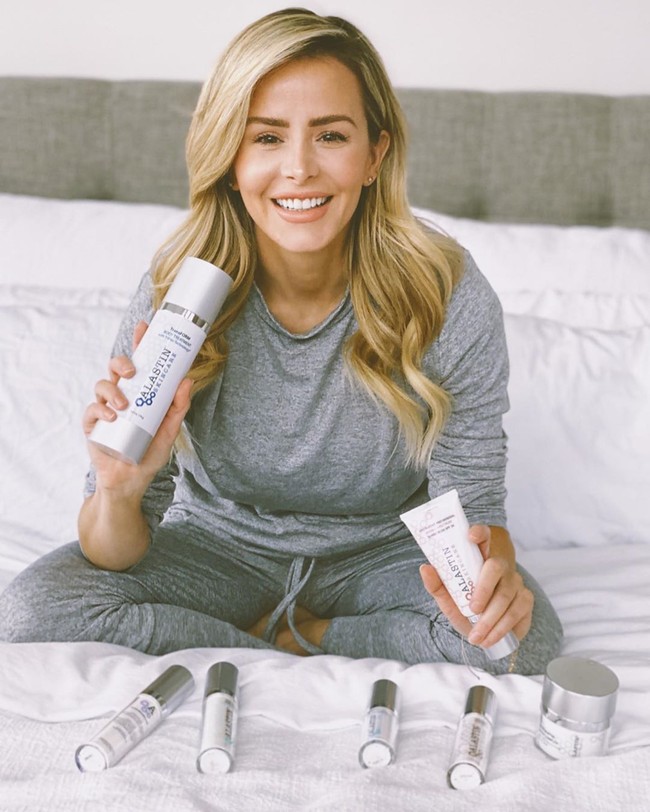 Andrea juga mengaku jika anak-anaknya lah yang membuatnya termotivasi. Aku punya dua anak perempuan kecil yang menginspirasiku setiap hari untuk tidak pernah berhenti meraih lebih banyak, katanya. Foto: Instagram @andreaxtendbarre