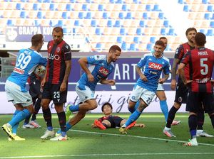 Bologna Vs Napoli Imbang 1-1