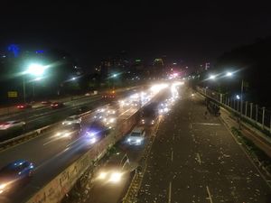 Pedemo di DPR Bubar, Jalan Gatot Subroto Kembali Dibuka
