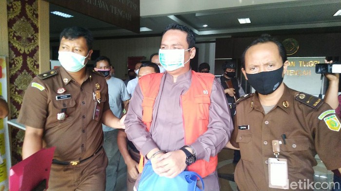 Direktur PDAM Kudus ditahan