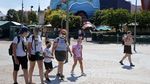 Foto: Disneyland Paris Kembali Didatangi Wisatawan