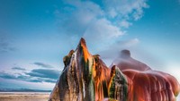 Namanya adalah Fly Ranch Geyser atau lebih dikenal dengan Fly Geyser. Geyser geotermal ini berada di Washoe County, Nevada, AS. (iStock)