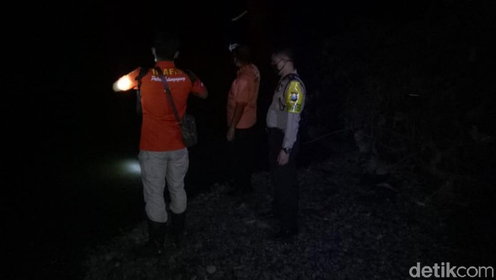 hilang tenggelam di sungai brantas