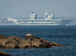 Canggihnya Kapal Induk Inggris yang Akan Gertak China