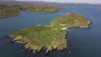 Pembeli pulau, yang berasal dari Eropa hanya melakukan negosiasi lewat pesan online. Hanya melihat pulau lewat virtual, namun dia tertarik dengan keindahan yang ada di Horse Island. (Montague Real Estat)
