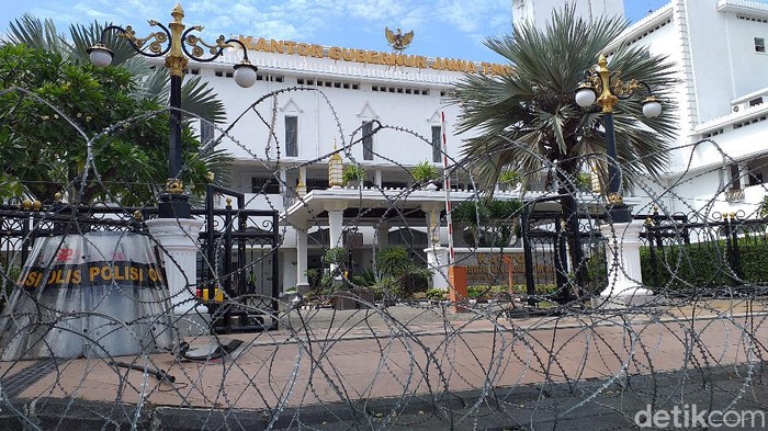 kantor gubernur jatim