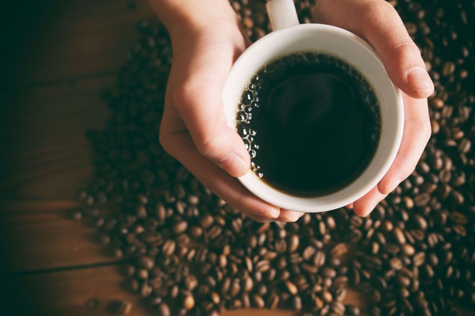 Minum Kopi di Pagi Hari