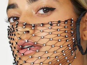 Rilis Masker Jaring, Brand Fashion Ini Dinyinyirin Netizen