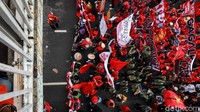 Mereka berasal dari buruh, petani dan mahasiswa.