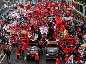Massa Tak Jaga Jarak Saat Demo di DPR, Pimpinan Buruh: Ini di Luar Dugaan