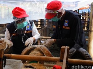 Berjualan di Trotoar,  50 Penjual Hewan Kurban di Bandung Ditertibkan