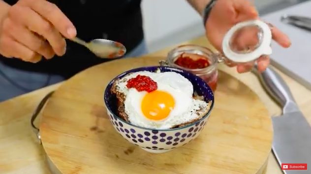 Ketika YouTuber Luar  Negeri  Bikin Resep  Nasi Goreng 