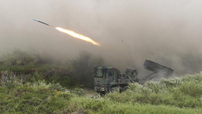An FGM-148 Javelin anti-tank missile is fired during the 36th Han Kung military exercises in Taichung City, central Taiwan, Thursday, July 16, 2020. (AP Photo/Chiang Ying-ying)