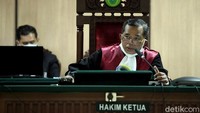 Kasus penyiraman air keras terhadap Novel ini terjadi pada Selasa, 11 April 2017, pukul 03.00 WIB, Ronny dan Rahmat bergegas menuju ke kediaman Novel Baswedan di Kelapa Gading, Jakarta Utara. Ronny mengendarai motor, sedangkan Rahmat duduk di belakangnya.