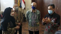 Melalui pengelolaan dana pensiun ini, DPLK AXA Mandiri membantu mempersiapkan kondisi keuangan peserta di masa depan, sehingga mereka merasa aman dan nyaman dalam menjalani masa tuanya nanti.