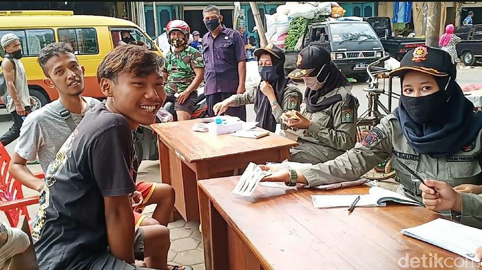 Warga yang terciduk razia tak bermasker di Purworejo