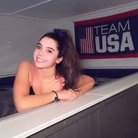 Saat tidak latihan renang, Anastasia menjalani kehidupannya sebagai remaja biasa. Jalan-jalan, berbincang dengan orang, dan lain sebagainya. Foto: Instagram/@anastasia_k_p