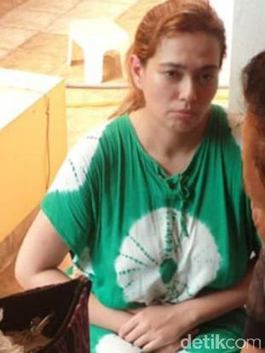 Artis Catherine Wilson ditangkap karena narkoba.