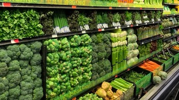 Cara swayalan ini menata sayur-sayuran Foto: Brightside