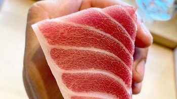Potongan tuna dengan pola yang cantik. Foto: Boredpanda