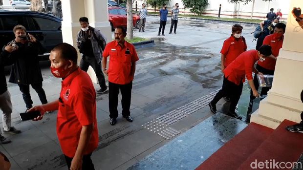 Gibran Rakabuming Raka tiba di Loji Gandrung, Solo, Jumat (17/7/2020).