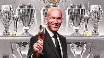 Zidane pun tersenyum penuh kemenangan. Foto: Twitter