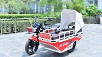 Di masa pandemi virus Corona, banyak pabrikan otomotif yang membuat program Corporate Social Responsibility (CSR) dalam bentuk sumbangan alat transportasi pendukung untuk pasien Corona maupun tenaga medis. Tak hanya dilakukan oleh manufaktur pembuat mobil, inisiatif ini juga datang dari pembuat sepeda motor. Contohnya seperti dilakukan Hero MotoCorp (India) yang menyumbang 2 unit sepeda motor modifikasi untuk penanganan pasien Corona. Istimewa/Indianautosblog