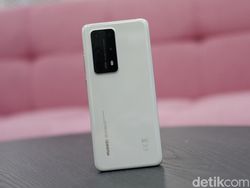 Unboxing Huawei P40 Pro Plus yang Mewah dan Gagah