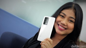 Huawei P40 Pro Plus ditenagai prosesor Kirin 990 5G yang membawa peningkatan signifikan dari pendahulunya. Foto: Adi Fida Rahman/detikINET