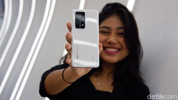 Huawei P40 Pro Plus di Indonesia dilepas seharga Rp 18.499.000. Foto: Adi Fida Rahman/detikINET