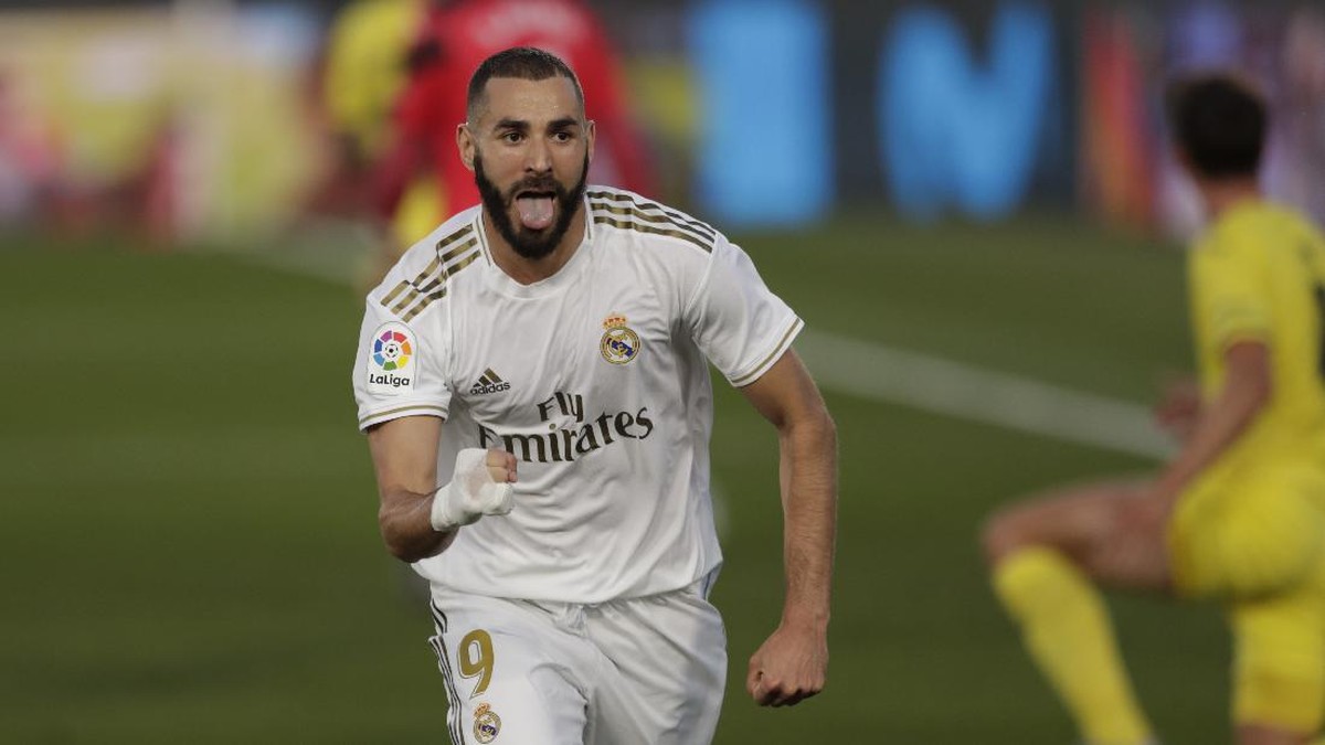 Karim Benzema tampil luar biasa bersama Real Madrid musim ini. (Foto: AP/Bernat Armangue)