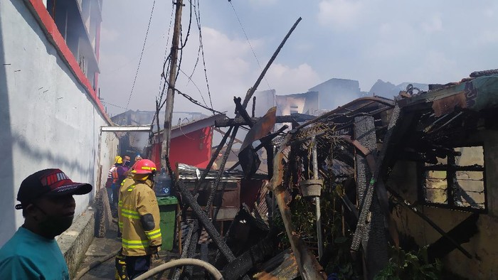 Kebakaran di Paseban Jakpus (Foto: Luqman/detikcom)