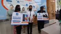 Bertepatan dengan HUT ke-38 ACC menyerahkan hadiah untuk pemenang program undian apresiasi pelanggan Undian Apresiasi Teruntuk Kamu yang Istimewa.