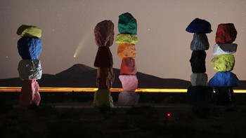 Lembaga Penerbangan dan Antariksa Nasional (Lapan) memaparkan waktu dan lokasi pengamatan terbaik bila masyarakat ingin menyaksikan Komet Neowise melintas di Indonesia. AP Photo/John Locher