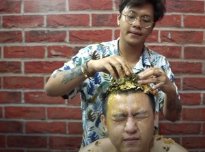 5 Konten Makan Nyeleneh YouTuber Ericko Lim