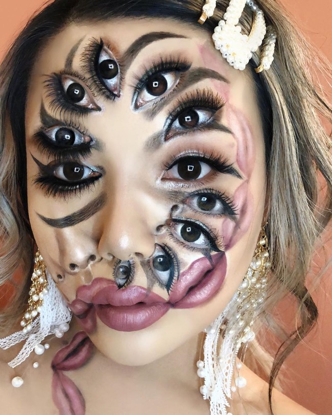 Meski tidak punya latar belakang atau belajar seni, makeup artist tersebut menyukai karya-karya Salvador Dali dan M.C. Escher yang menginspirasinya. Mimi Choi juga mengatakan sering pergi ke museum ketika bepergian, melihat lukisan, arsitektur, pola busana sebagai untuk memberi ilham. Foto: Instagram @mimles