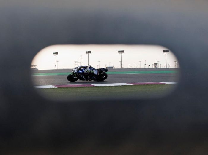 Maverick Vinales DOHA, QATAR - FEBRUARY 24: Maverick Vinales of Spain and Monster Energy Yamaha MotoGP Team rounds the bend during the MotoGP Tests at Losail Circuit on February 24, 2020 in Doha, Qatar. (Photo by Mirco Lazzari gp/Getty Images)