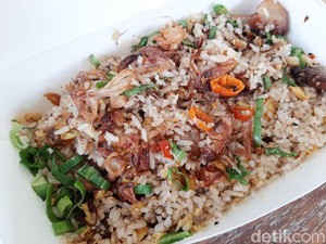 Nasi Goreng Tiarbah Viral hingga Antreannya 3 Minggu, Apa Istimewanya?