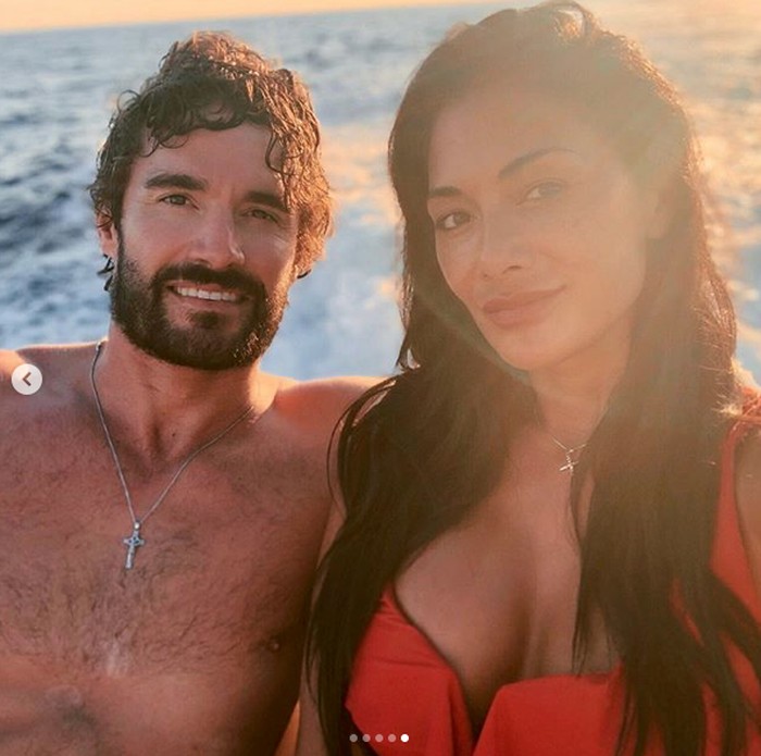 Nicole Scherzinger Nicole Scherzinger dan kekasihnya, Thom Evans.