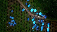 Para pengungsi menyatakan sangat membutuhkan air bersih untuk keperluan sehari-hari.