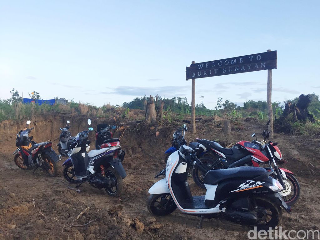 Puncak Senayan di Polewali Mandar