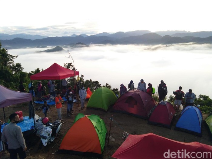 Puncak Senayan di Polewali Mandar