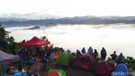 Foto Puncak Senayan, Negeri di Atas Awan Sulawesi yang Lagi Viral