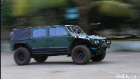 Kendaraan rantis 4x4 besutan PT Pindad (Persero) sudah dijajal dan dipesan 500 unit oleh Menteri Pertahanan Prabowo. 